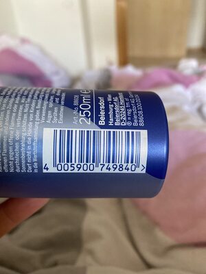 Nivea Styling Spray Care&Hold 0% Silikone 24H 250ml