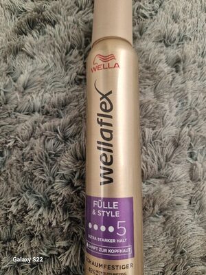 Wellaflex Schaumfestiger Fülle&Style Ultra Stark 200ml