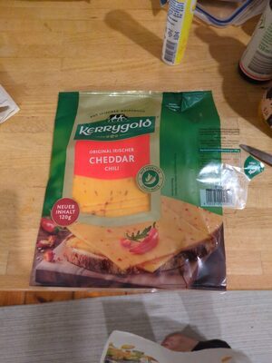 Kerrygold Cheddar mit Chili-Stückchen in Scheiben Rahmstufe 120g